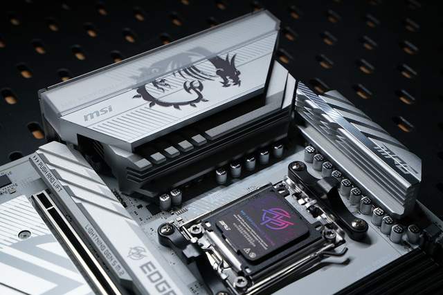 喂饱旗舰核弹无压力 微星MPG A1000GS PCIE5电源开箱