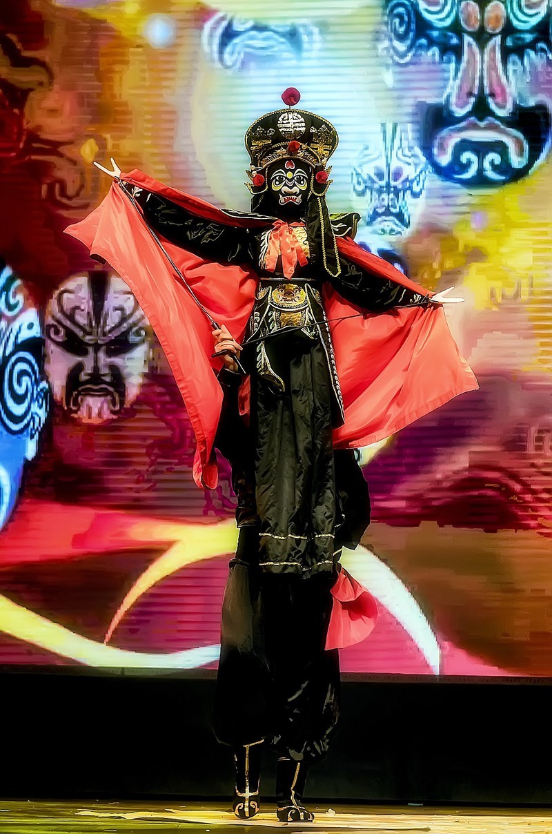 舞台摄影：木偶绝技《木偶变脸吐火》