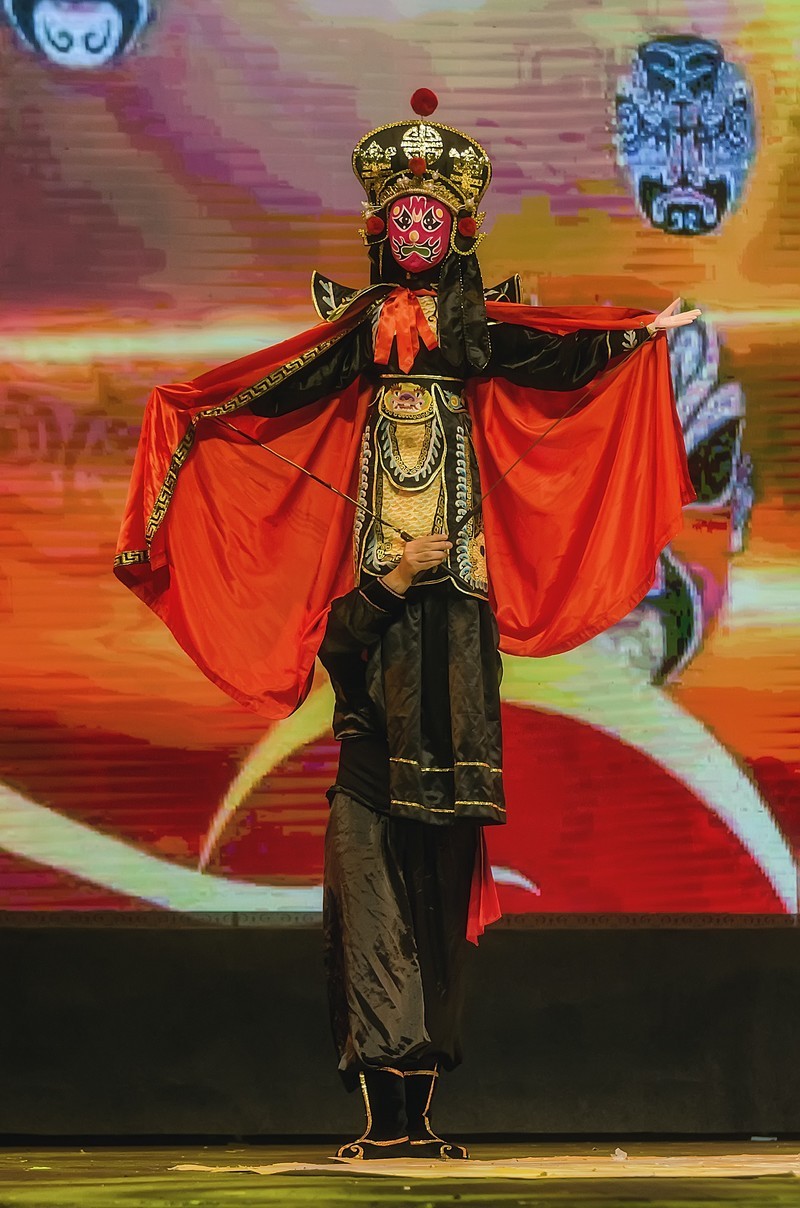 舞台摄影：木偶绝技《木偶变脸吐火》