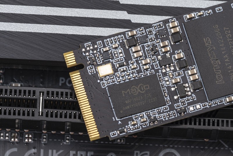 新平台一样玩性价比，新锐龙、酷睿、PS5通用，入手金百达KP260 1TB