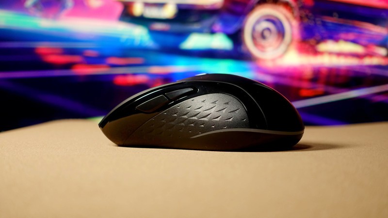 雷柏V300W双模无线RGB游戏鼠标套装体验：无线“微操”利器