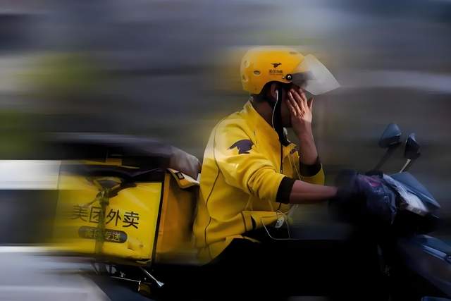 创维创始人黄宏生：外卖员、网约车司机收入被算法设定