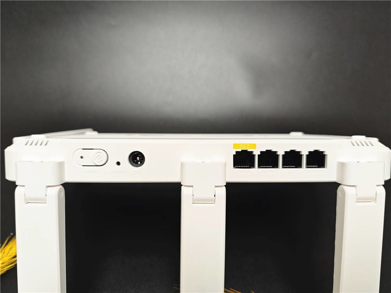 锐捷雪豹BE50，更值得买的WiFi7路由器，网速快、游戏稳！