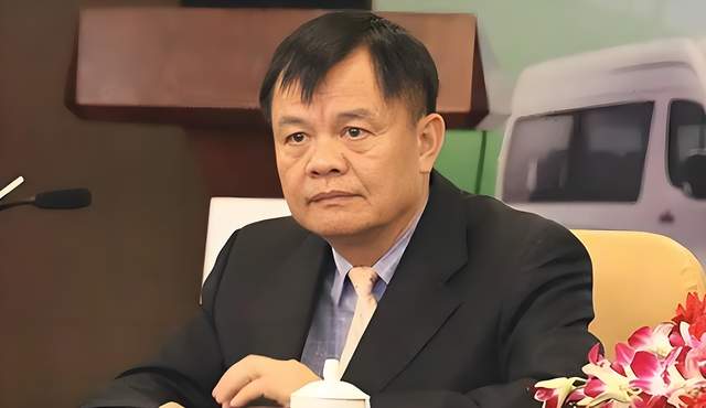 创维创始人黄宏生：外卖员、网约车司机收入被算法设定