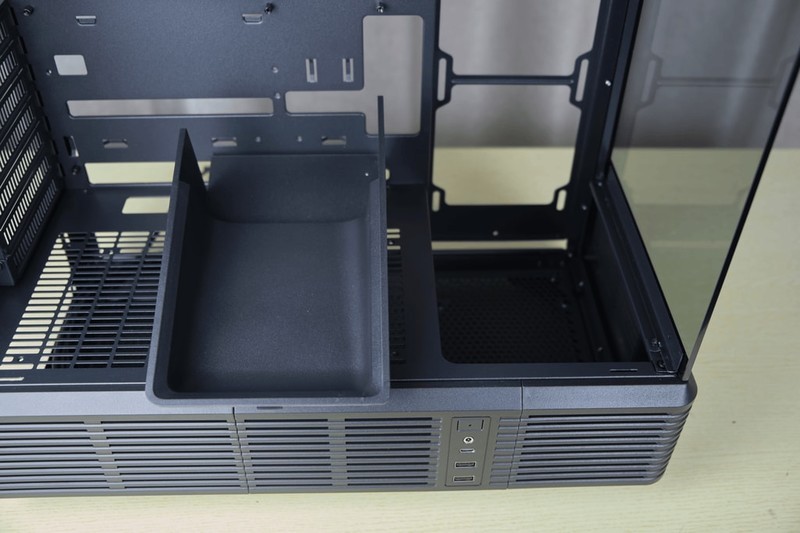 不止是海景房，更可声控开机，先马境界magic 海景房机箱上手体验