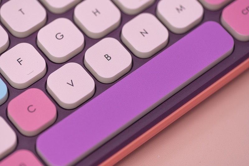 好看大过天，游戏不行颜值凑，迪摩MK8900炫彩女神无线键鼠套装