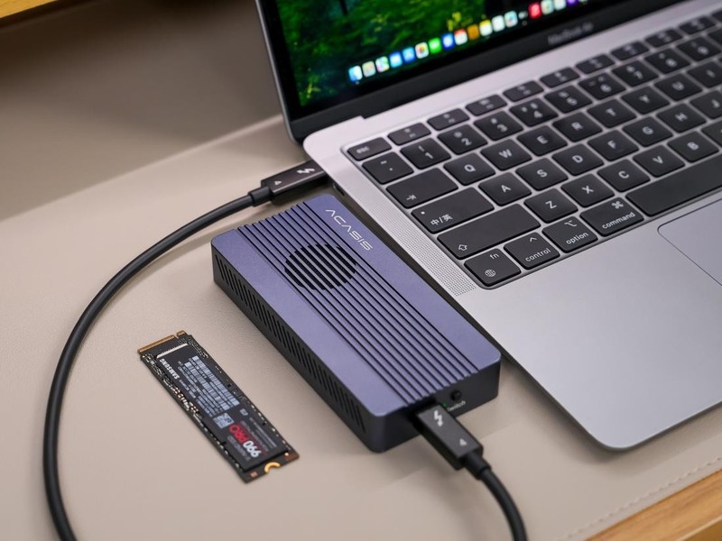 阿卡西斯携手星空体育平台9100Pro，雷电5底座将至，重塑Mac mini生产力