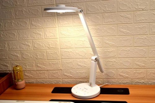 护眼灯最好的牌子有哪些？人气榜测评小学生的护眼灯哪个品牌最好