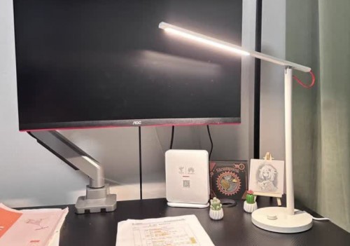 护眼灯最好的牌子有哪些？人气榜测评小学生的护眼灯哪个品牌最好