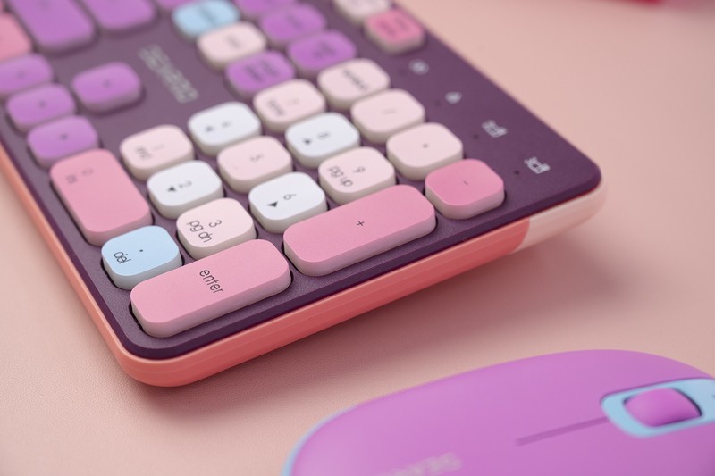 好看大过天，游戏不行颜值凑，迪摩MK8900炫彩女神无线键鼠套装