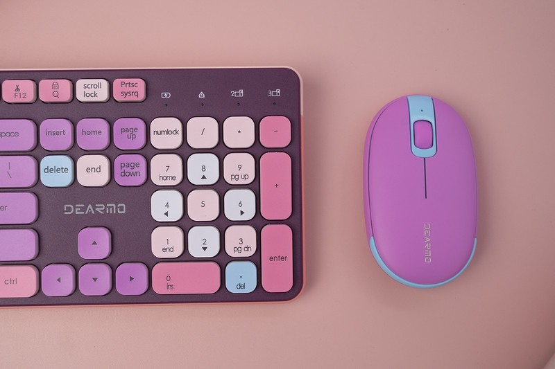 好看大过天，游戏不行颜值凑，迪摩MK8900炫彩女神无线键鼠套装