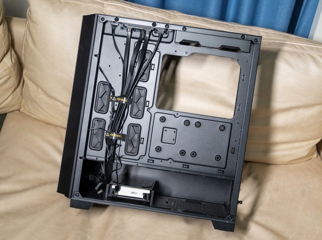 别人家老婆真香，13700K+4080两万元装机分享，附超频教程