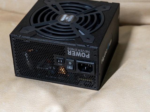 别人家老婆真香，13700K+4080两万元装机分享，附超频教程