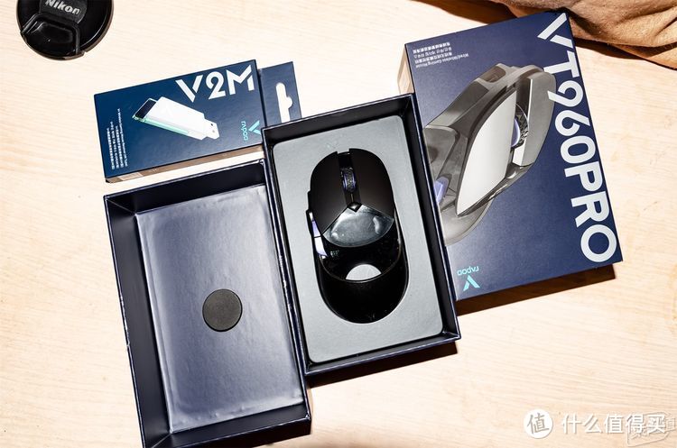 个性酷炫无线电竞鼠标——VT960PRO