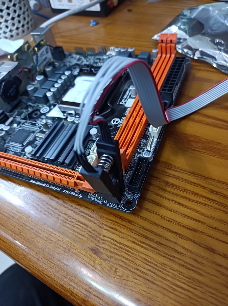 是浴火重生？还是红烧凤凰？半把刀碰运气，烤录bios