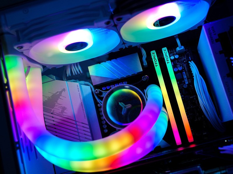 攒台白色的主机，B760平台也能玩爽内存超频，DDR5时代终于来了