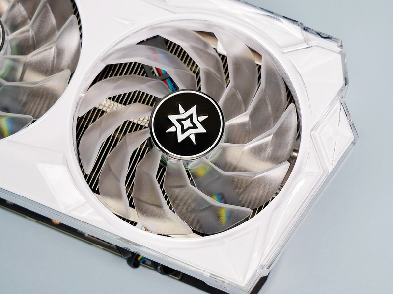 攒台白色的主机，B760平台也能玩爽内存超频，DDR5时代终于来了