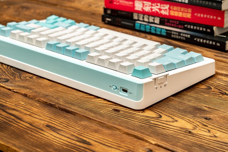 达尔优A81三模机械键盘：499元的紫金轴PRO，能值回票价吗？