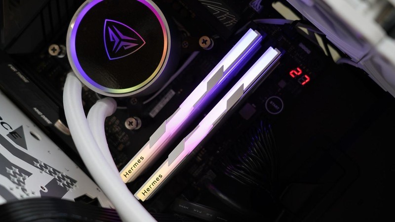 超高频D5内存的实力？宏碁掠夺者Hermes DDR5 7800 RGB实测体验