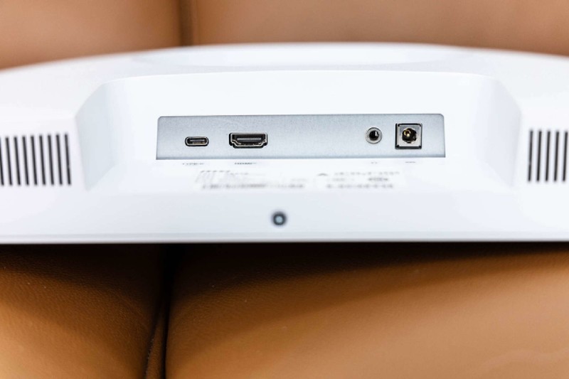 价格美丽，售后给力，高颜值显示器微星MD2412PW