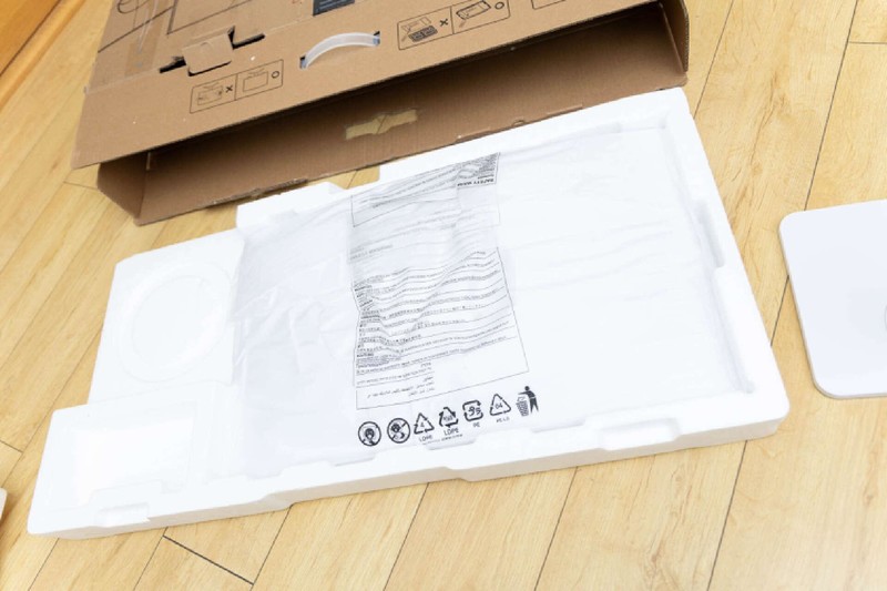 价格美丽，售后给力，高颜值显示器微星MD2412PW