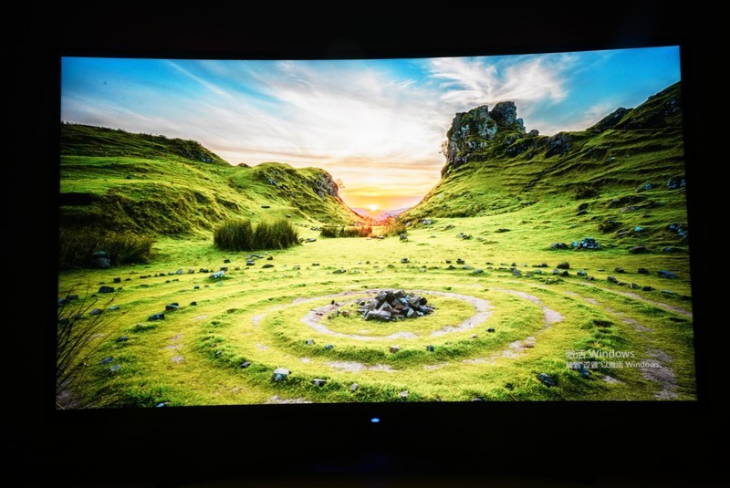 巨屏畅玩游戏体验--泰坦军团38.5英寸C40MQR曲面屏测评