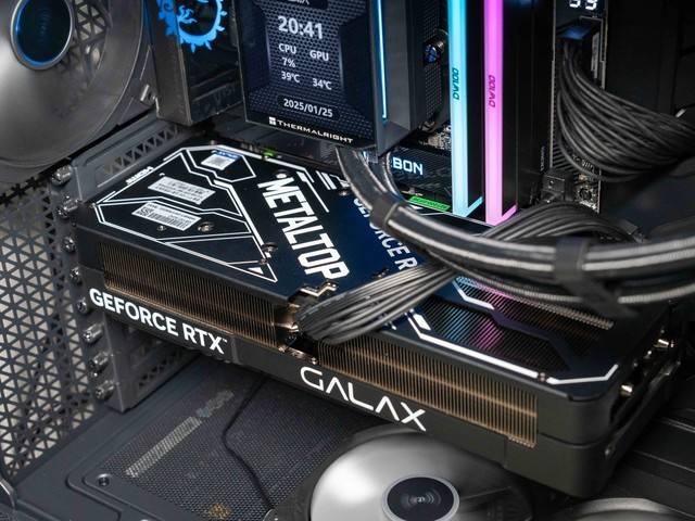 刀法精准，颜值出色，影驰RTX5080金属大师显卡首发测评