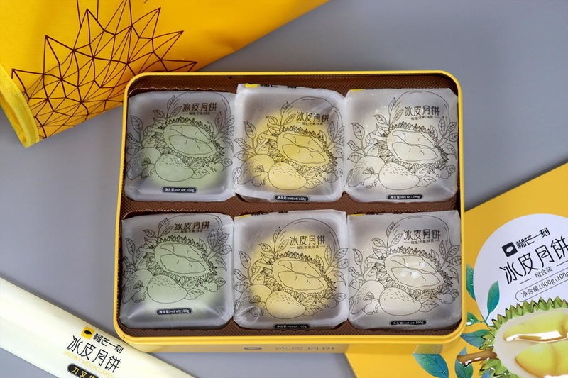 中秋刚过，超市月饼几乎消失，我却网购一盒冰皮慢慢吃