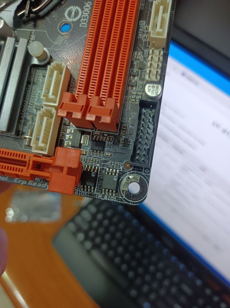 是浴火重生？还是红烧凤凰？半把刀碰运气，烤录bios