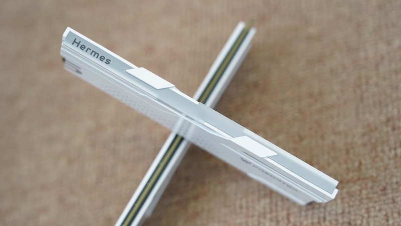 超高频D5内存的实力？宏碁掠夺者Hermes DDR5 7800 RGB实测体验