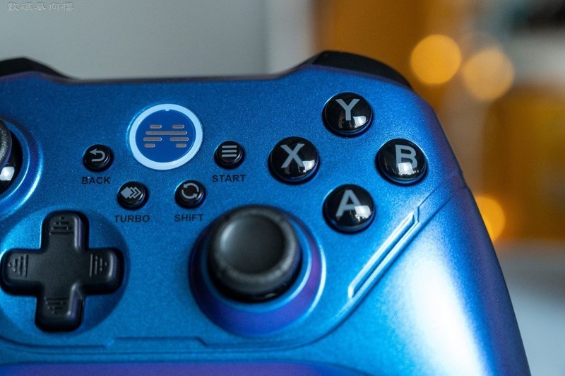 畅游星河的炫彩手柄，配置也不简单，北通阿修罗2Pro上手