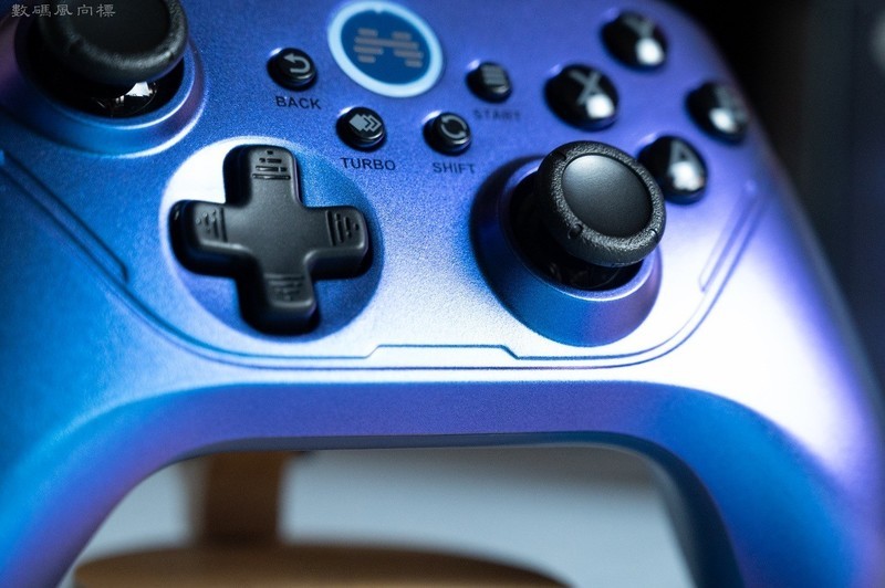 畅游星河的炫彩手柄，配置也不简单，北通阿修罗2Pro上手