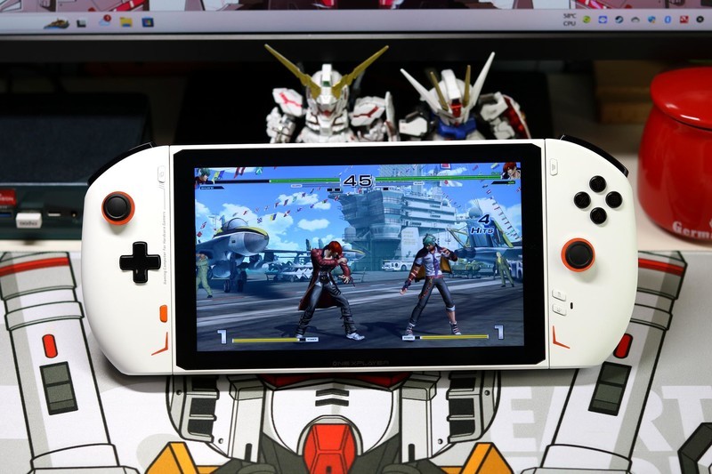 壹号掌机二代体验，8.4寸屏幕分离式手柄，平板+笔记本电脑三合一