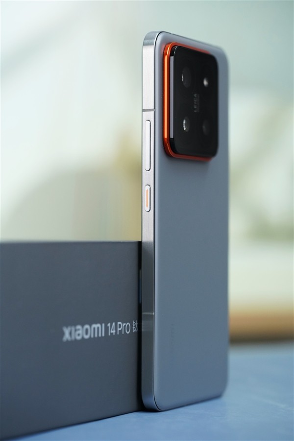 PGSOFT游戏卓越性能！小米14 Pro钛金属特别版钛金属与双龙晶玻璃魅
