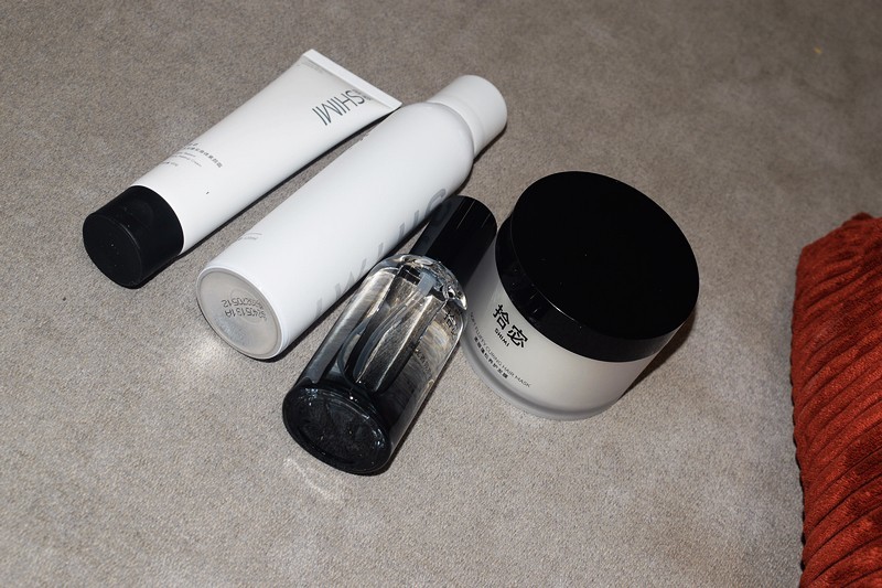 护发精油是吹干头发后用还是湿发用？好用的护发精油推荐