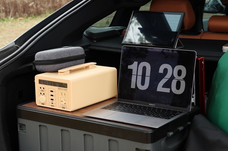 驱车200公里自驾橘子洲头 移族P800户外电源一路护航