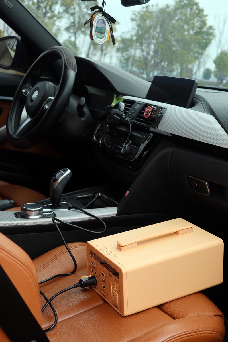 驱车200公里自驾橘子洲头 移族P800户外电源一路护航