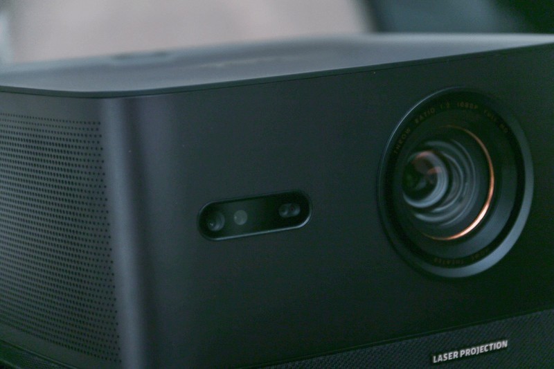 AOC K1S激光投影：4500ANSI不虚标，还豪配帝瓦雷音响，配置很顶！