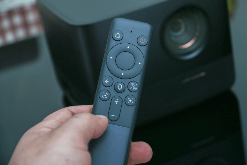 AOC K1S激光投影：4500ANSI不虚标，还豪配帝瓦雷音响，配置很顶！