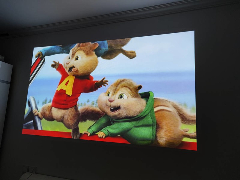 AOC K1S激光投影：4500ANSI不虚标，还豪配帝瓦雷音响，配置很顶！