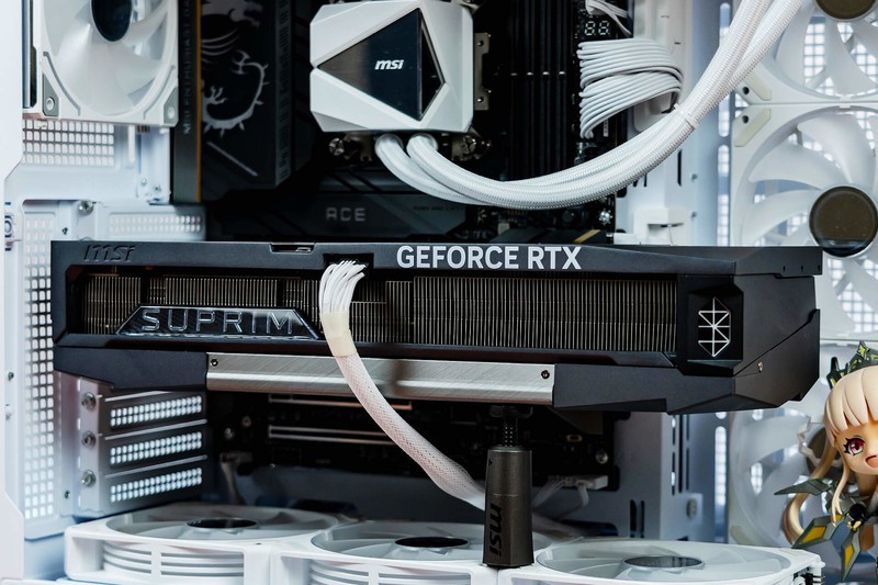 战力超群的六边形战士，微星RTX 5080 SUPRIM超龙SOC深度体验