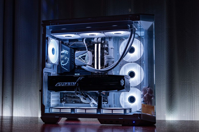 战力超群的六边形战士，微星RTX 5080 SUPRIM超龙SOC深度体验