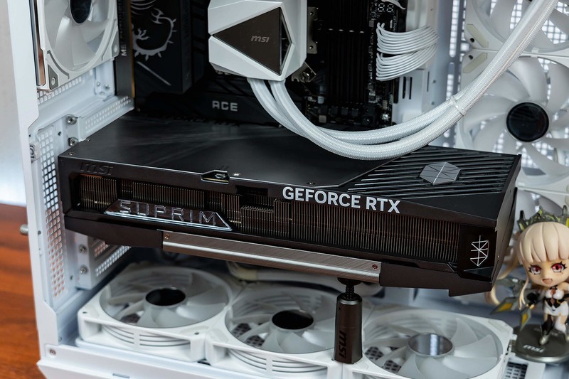 战力超群的六边形战士，微星RTX 5080 SUPRIM超龙SOC深度体验