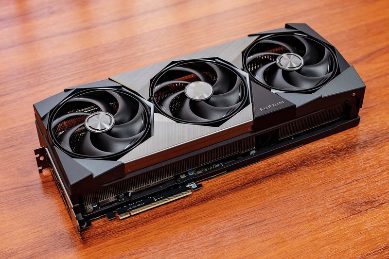 战力超群的六边形战士，微星RTX 5080 SUPRIM超龙SOC深度体验