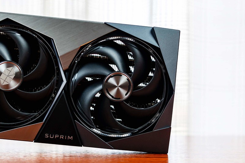 战力超群的六边形战士，微星RTX 5080 SUPRIM超龙SOC深度体验