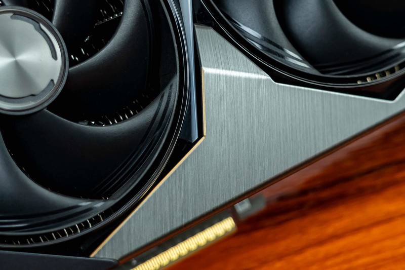 战力超群的六边形战士，微星RTX 5080 SUPRIM超龙SOC深度体验