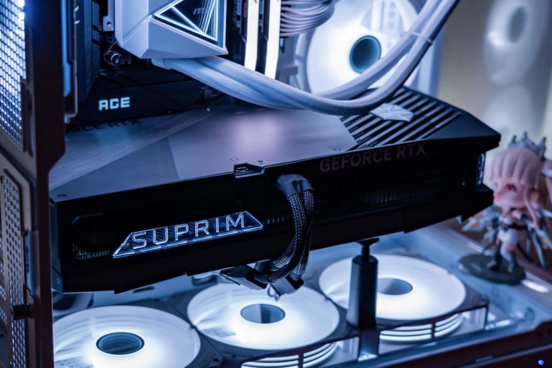 战力超群的六边形战士，微星RTX 5080 SUPRIM超龙SOC深度体验