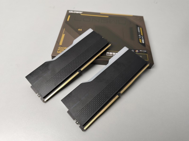 D5市场变天！光威龙武RGB 24×2内存，如何用「黄金容量」逆袭？