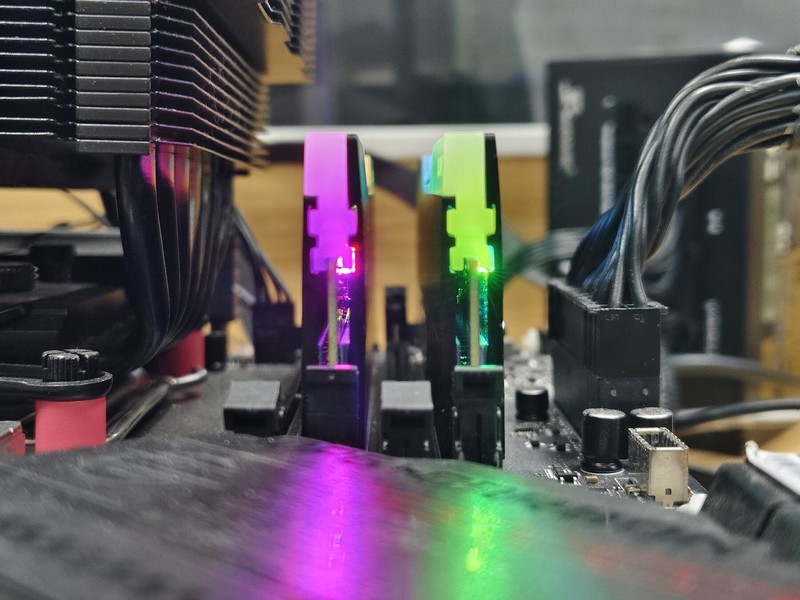 D5市场变天！光威龙武RGB 24×2内存，如何用「黄金容量」逆袭？