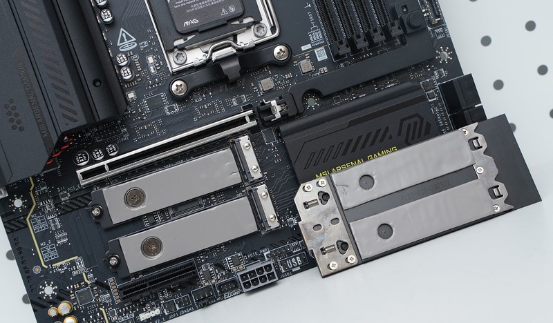 喂饱怪兽R9 9950X3D 微星MAG B850M MORTAR WIFI迫击炮深度评测